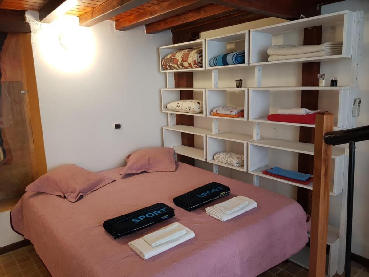 Apartamento Flat Nirmala Studio-Shop Milán Exterior foto